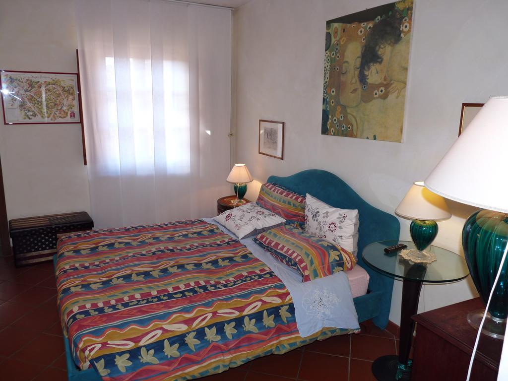 B&B A Casa Di Greta Пиза Стая снимка